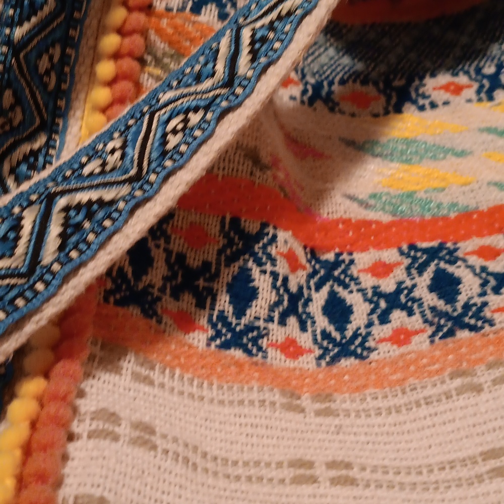 Colorful Patterned Shoulder Bag - Picture 9 of 9